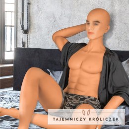 Shots Dolls by Shots Justin lalka stojąca TPE z funkcją podgrzewania Dolls by Shots