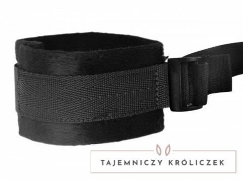 XR Brands Hold Me Zestaw Pasow Do Łożka Regulowany Czarny XR Brands