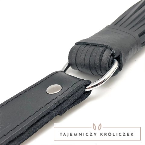 Red Leather Swift Martinet Black 75 cm - Skorzany Model z Rzemieniami Red Leather